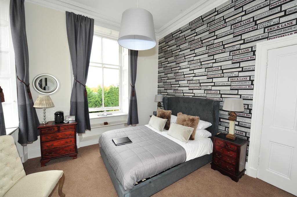 Edinburgh Sixteen Room photo